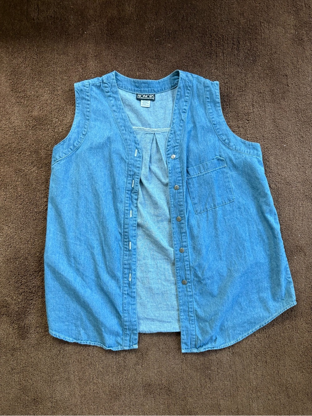 Women’s Light Blue Denim Sleeveless Button-Front Top